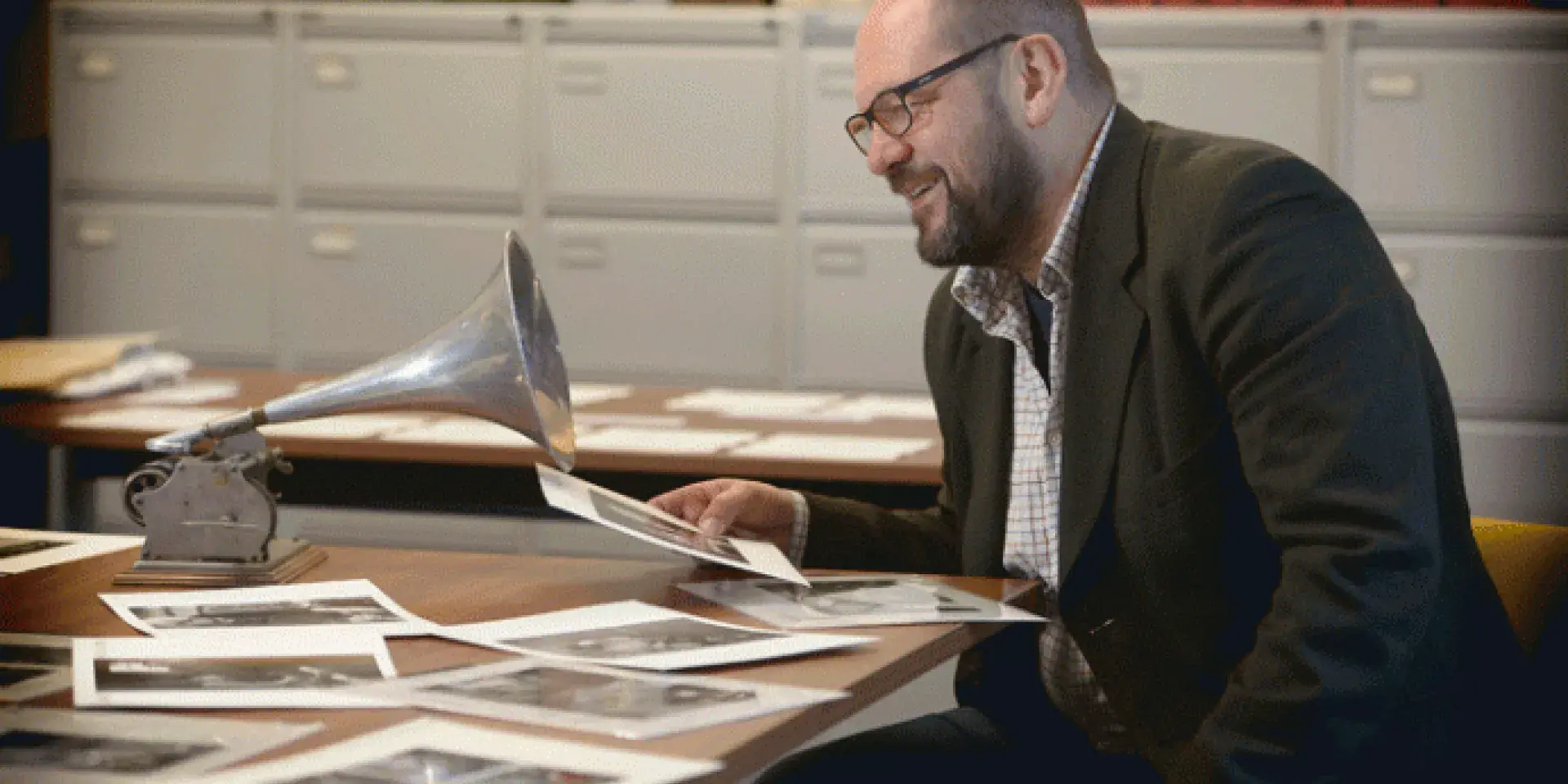 Viewing the Archives
