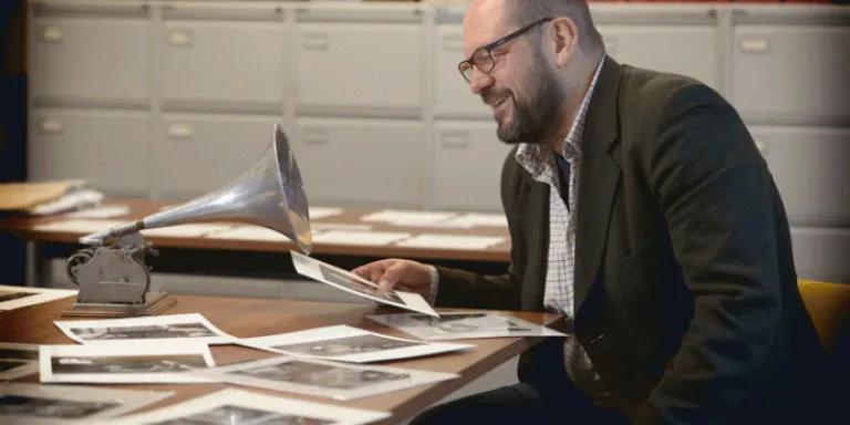 Viewing the Archives